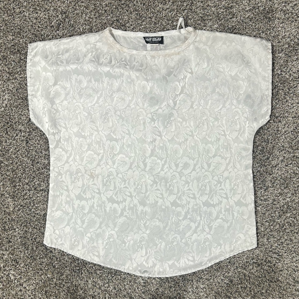 Flattering silk blouse ✨